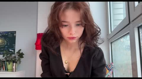 N  antics online show from December 14, 2025, 5:24 am