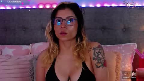 Antonella Lee online show from December 15, 2025, 9:08 pm