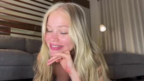 Snapshot of anntourage chatting on February 3, 2025, 5:35 pm Ann Telegram ANNtouragee online show from February 3, 2025, 5:35 pm