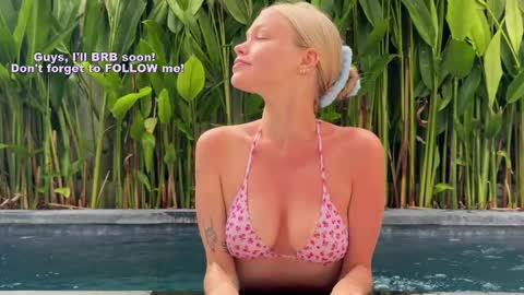 Snapshot of anntourage chatting on February 7, 2025, 8:10 pm Ann Telegram ANNtouragee online show from February 7, 2025, 8:10 pm