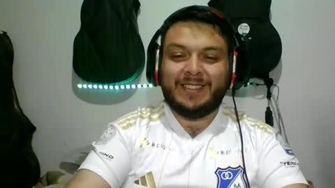 lion kennedy independent model moderator online show from November 8, 2025, 5:18 am