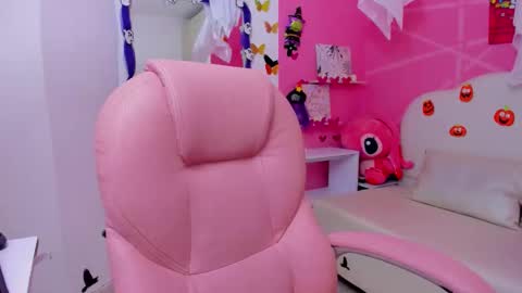 Anny bridge online show from October 28, 2025, 10:34 pm