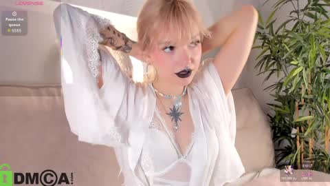 Snapshot of anny_h1ll chatting on April 6, 2026, 8:59 am Anny GMT2 Wed 10 AM - 4 PM Thur 10 AM - 4 PM Fri 10 AM - 4 PM Sat 10 AM - 4 PM Sun 10 AM - 4 PM. online show from April 6, 2026, 8:59 am