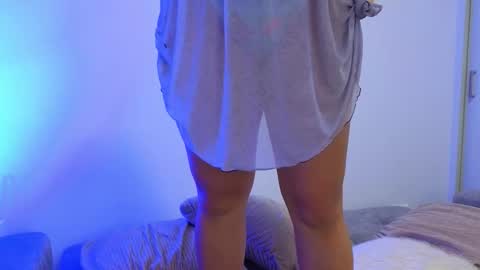 ANNY LOUIS online show from November 21, 2025, 10:08 pm