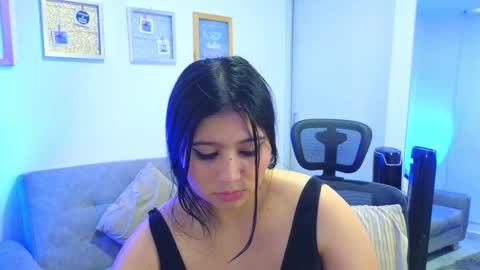 ANNY LOUIS online show from November 29, 2025, 7:28 pm