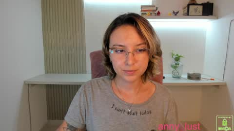 Issabela online show from May 28, 2026, 8:06 pm