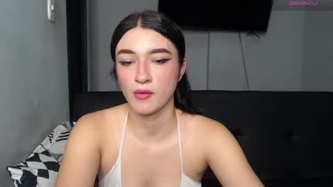 Snapshot of anny_naf chatting on October 6, 2025, 2:03 pm Anny online show from October 6, 2025, 2:03 pm