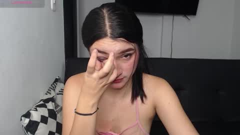 Snapshot of anny_naf chatting on October 23, 2025, 3:55 pm Anny online show from October 23, 2025, 3:55 pm