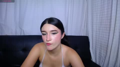 Snapshot of anny_naf chatting on July 8, 2026, 7:51 pm Anny online show from July 8, 2026, 7:51 pm