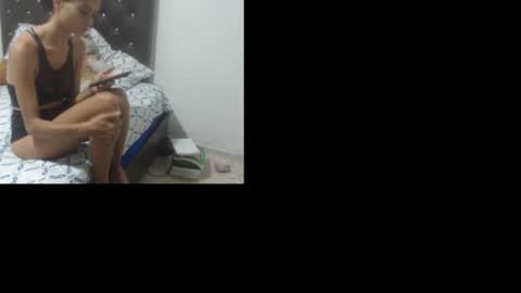 annychat28 online show from May 16, 2026, 2:27 pm