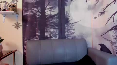 Snapshot of annyluna1 chatting on June 17, 2026, 5:14 pm Annyluna online show from June 17, 2026, 5:14 pm