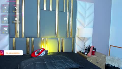 Anny online show from October 28, 2025, 8:33 pm