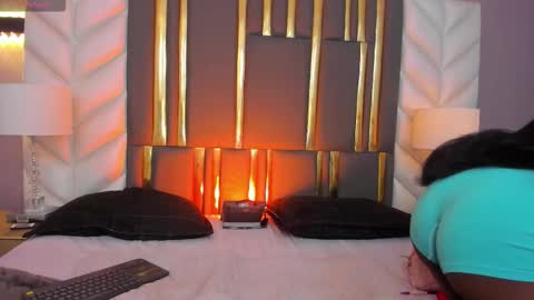 Anny online show from November 30, 2025, 12:31 pm