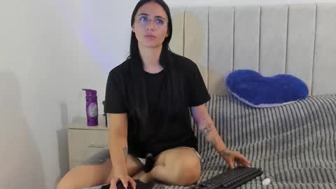 Snapshot of annyroberts_89 chatting on March 2, 2026, 10:16 pm Anny online show from March 2, 2026, 10:16 pm