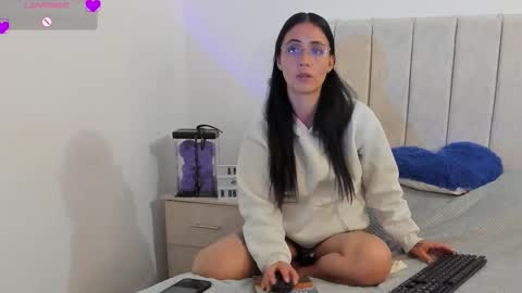 Snapshot of annyroberts_89 chatting on March 25, 2026, 10:16 pm Anny online show from March 25, 2026, 10:16 pm