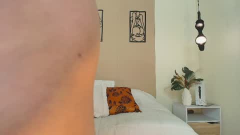 AnnyXhot online show from June 29, 2026, 12:05 pm