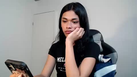 anok_yaii online show from November 5, 2025, 7:41 am