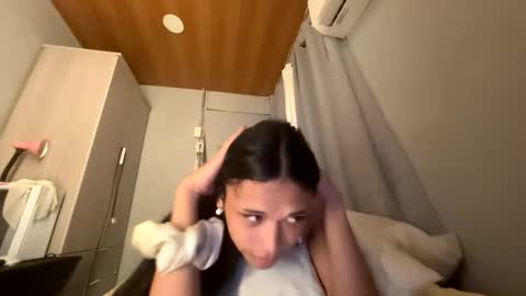 anok_yaii online show from April 11, 2026, 8:57 pm