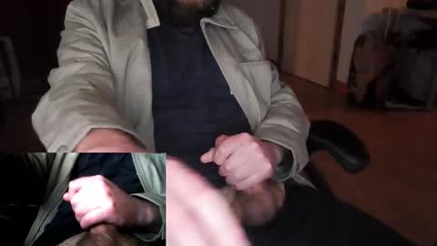 Snapshot of anontraveller chatting on November 25, 2025, 6:08 pm anontraveller online show from November 25, 2025, 6:08 pm