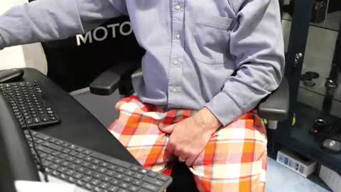 D online show from October 13, 2025, 12:49 pm