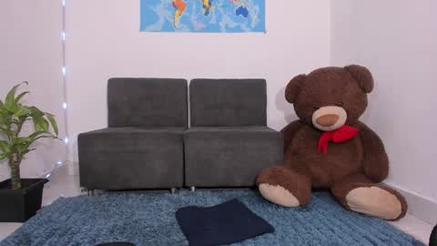 Snapshot of another_teo chatting on December 17, 2025, 9:37 am Jordan Mateo online show from December 17, 2025, 9:37 am