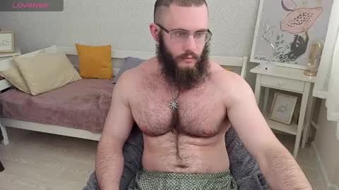 Ant online show from May 10, 2026, 3:44 am
