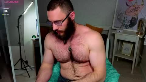 Ant online show from May 19, 2026, 7:53 pm