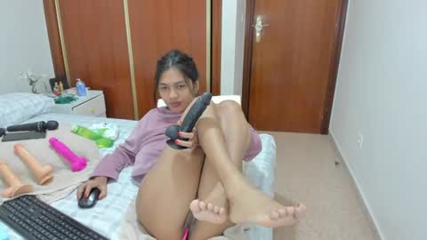 Snapshot of anthonela_hotsex chatting on December 28, 2024, 2:53 pm anthonela_hotsex online show from December 28, 2024, 2:53 pm