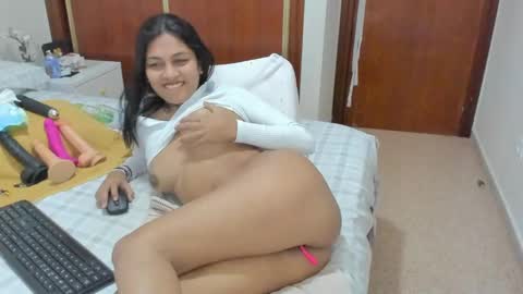Snapshot of anthonela_hotsex chatting on January 18, 2025, 5:26 pm anthonela_hotsex online show from January 18, 2025, 5:26 pm