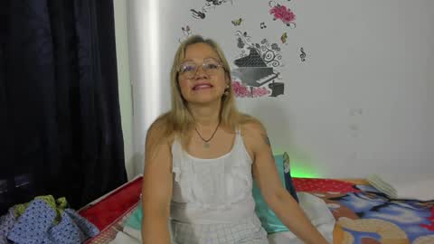 anthonela_mature_ online show from January 23, 2025, 5:10 pm