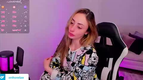 Anthonela online show from October 18, 2025, 4:37 am