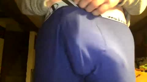 Snapshot of anthony_whitestallion chatting on December 8, 2024, 11:35 am Anthony online show from December 8, 2024, 11:35 am