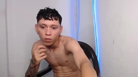 Snapshot of antoine_martercum chatting on December 19, 2025, 3:57 am Antoine online show from December 19, 2025, 3:57 am