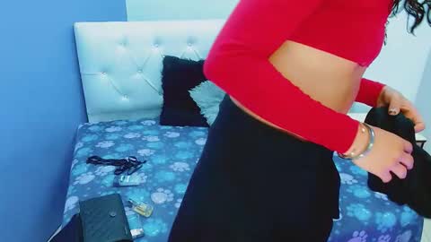 antonela_xx3 online show from May 21, 2026, 9:00 pm
