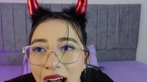 antonella online show from October 21, 2025, 7:47 pm