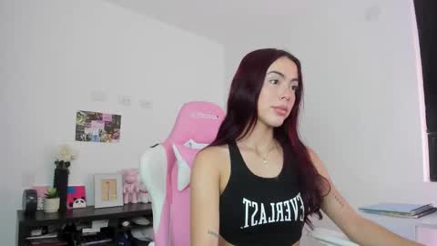 Snapshot of antonella_28_ chatting on March 18, 2026, 7:17 pm Antonella online show from March 18, 2026, 7:17 pm