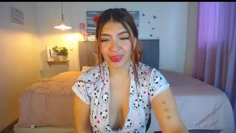 Snapshot of antonella__b chatting on December 13, 2025, 8:14 pm ANTO online show from December 13, 2025, 8:14 pm