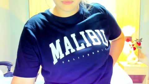 A N T O N E L L A  online show from February 28, 2025, 12:54 am