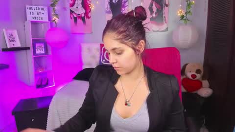    online show from December 15, 2025, 12:53 pm