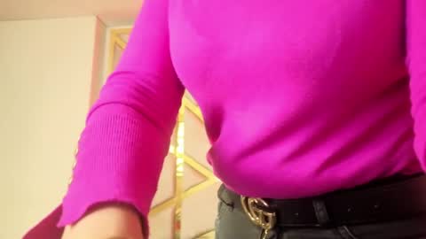 Snapshot of antonella_santorini chatting on May 25, 2026, 6:47 pm online show from May 25, 2026, 6:47 pm