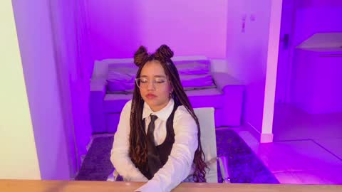 Antonella online show from May 22, 2026, 1:57 am