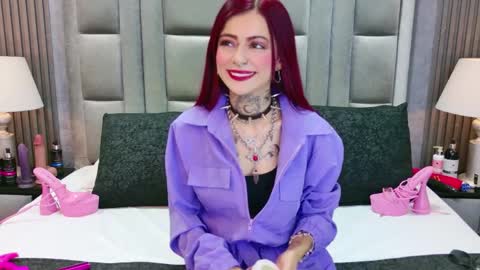 Snapshot of antonellaescudero chatting on April 4, 2026, 7:55 pm AntonellaEscudero online show from April 4, 2026, 7:55 pm