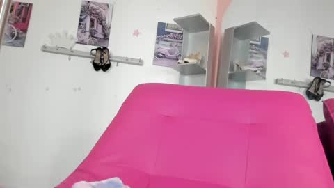 Snapshot of antonellakling_ chatting on July 6, 2026, 12:02 pm ANTONELLA online show from July 6, 2026, 12:02 pm