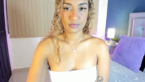 Sarah online show from December 10, 2024, 2:50 pm