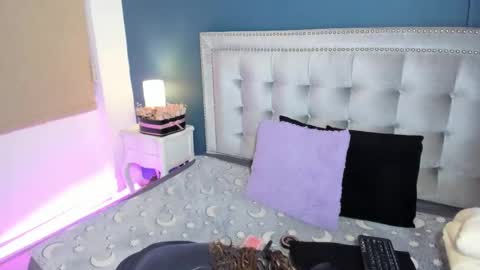 Sarah online show from February 25, 2025, 12:45 pm