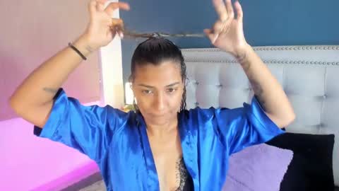 Sarah online show from March 4, 2025, 12:22 pm