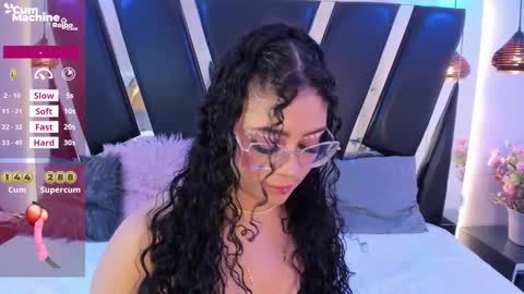 A N T O N E L L E  online show from October 14, 2025, 10:49 am