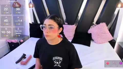 A N T O N E L L E  online show from February 6, 2026, 11:46 am