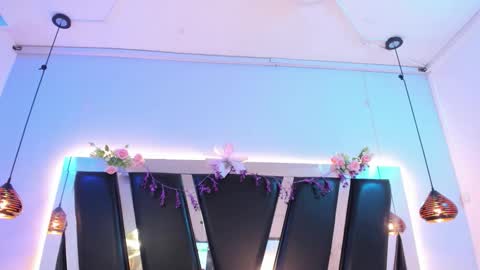 A N T O N E L L E  online show from March 8, 2026, 11:14 am