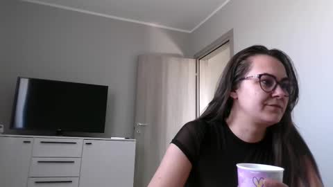 Antonia online show from March 5, 2025, 10:44 am